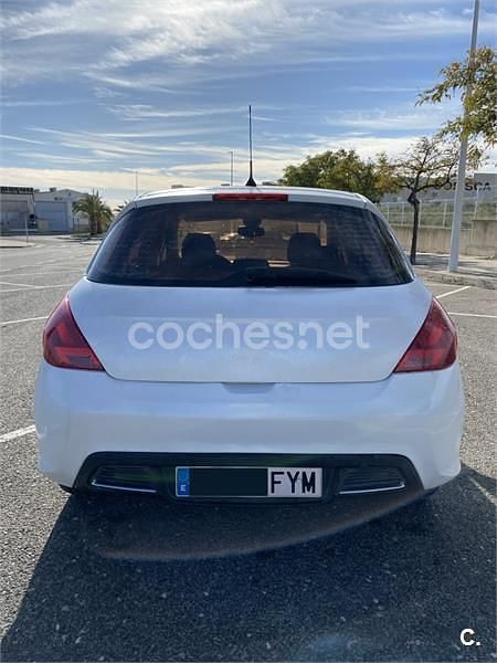 Usado Peugeot 308 Premium 110 CV (80 kW) 2007 Blanco Berlina
