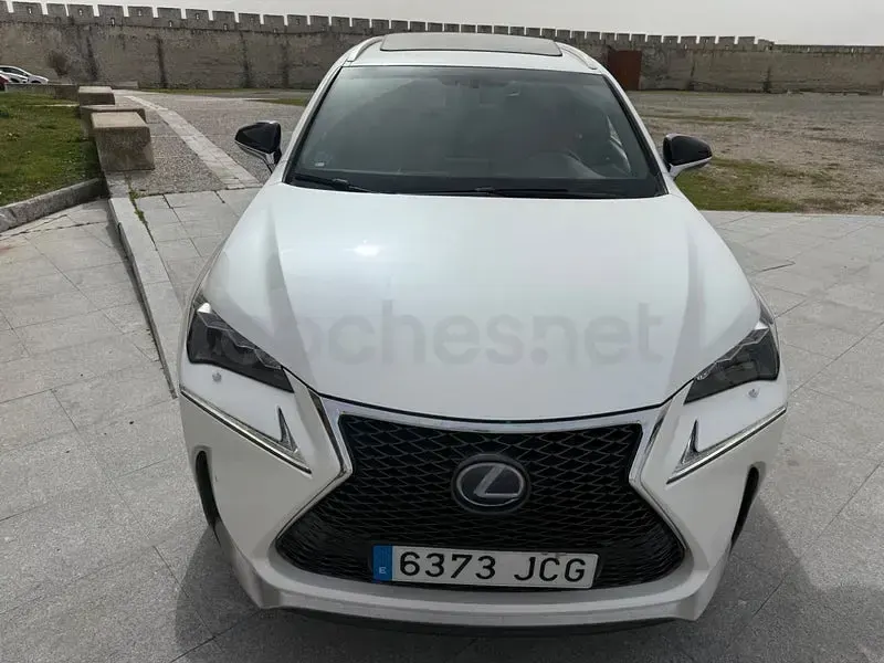 Usado Lexus NX300h Sport Line 197 CV (144 kW) 2015 Blanco SUV