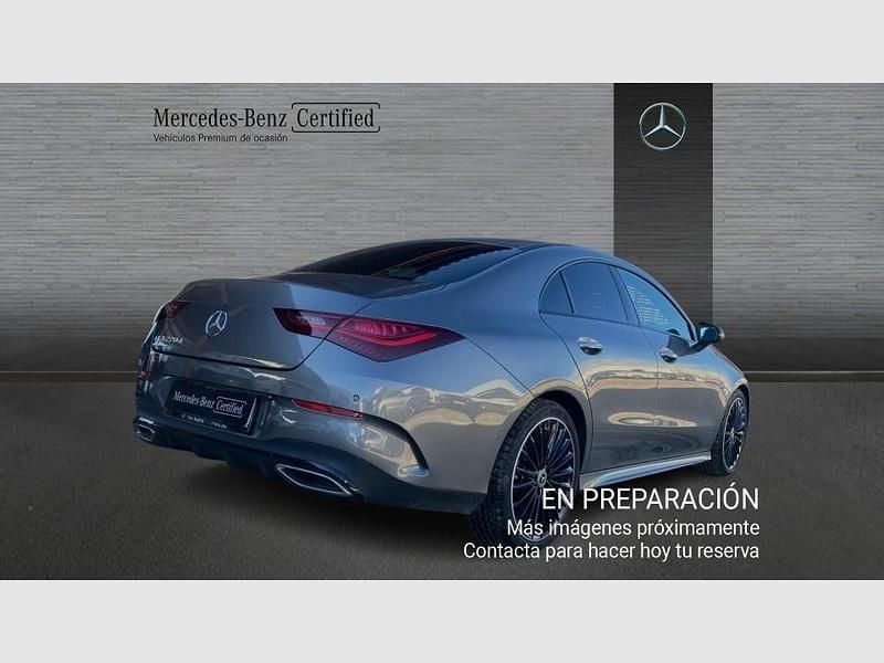 Usado Mercedes CLA220 AMG line 190 CV (139 kW) 2025 Otro Berlina