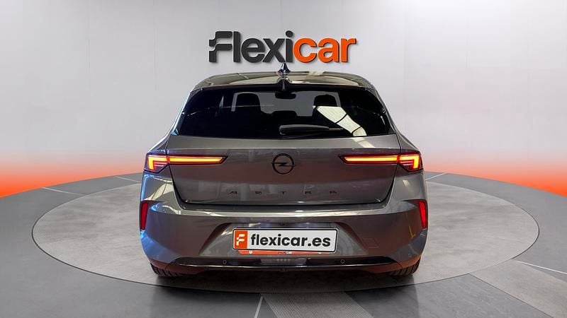 Usado Opel Astra Edition 110 HP (80 kW) 2023 Cinzento Sedan