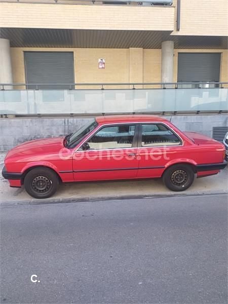 Usado BMW 316 102 CV (75 kW) 1989 Rojo Berlina