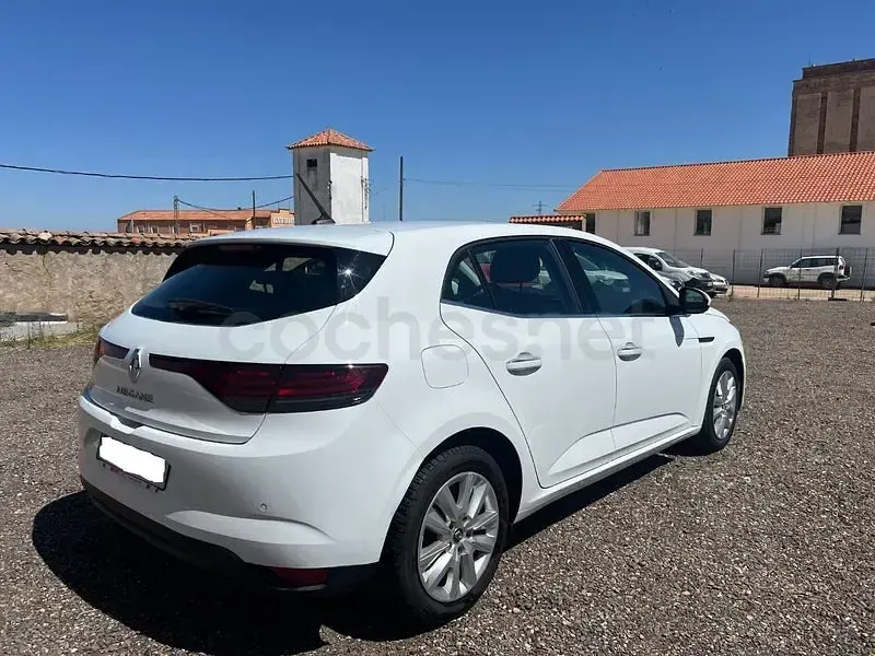 Begagnad Renault Mégane II Equilibre 115 HK (84 kW) 2022 Vit Sedan