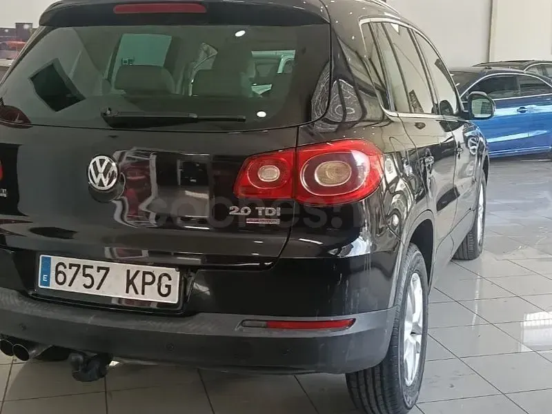 Usado VW Tiguan 140 CV (102 kW) 2010 Negro SUV