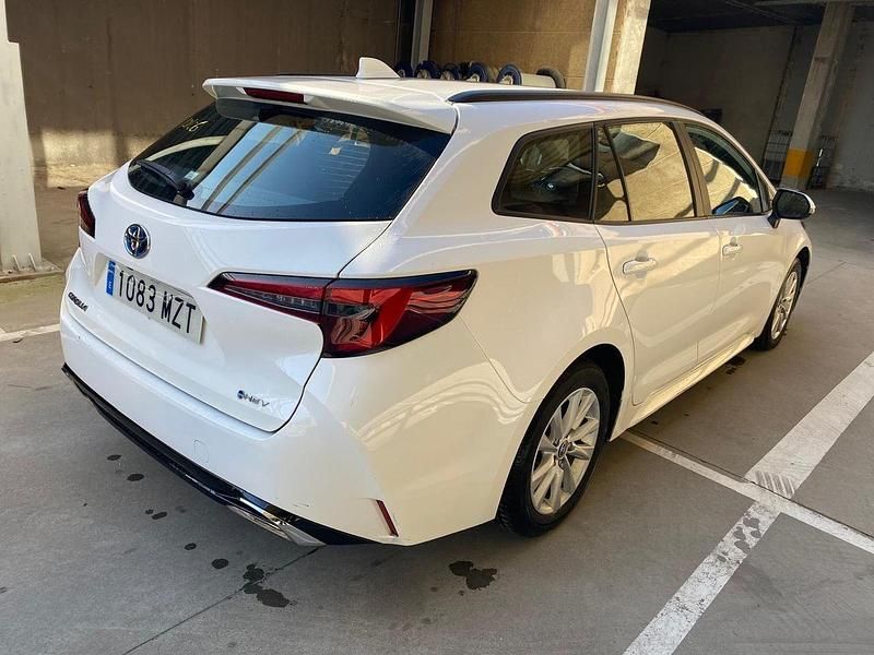 Usado Toyota Corolla Active 140 CV (102 kW) 2025 Blanco Familiar