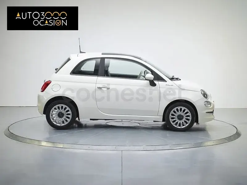 Używany Fiat 500 Dolcevita 70 KM (51 kW) 2022 Biały Sedan/Limuzyna