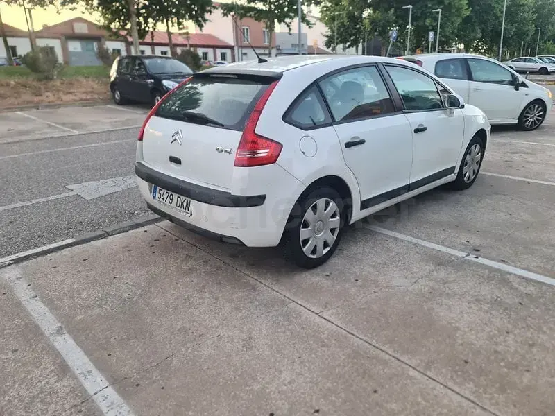 Usado Citroën C4 Exclusive 110 CV (80 kW) 2005 Blanco Berlina
