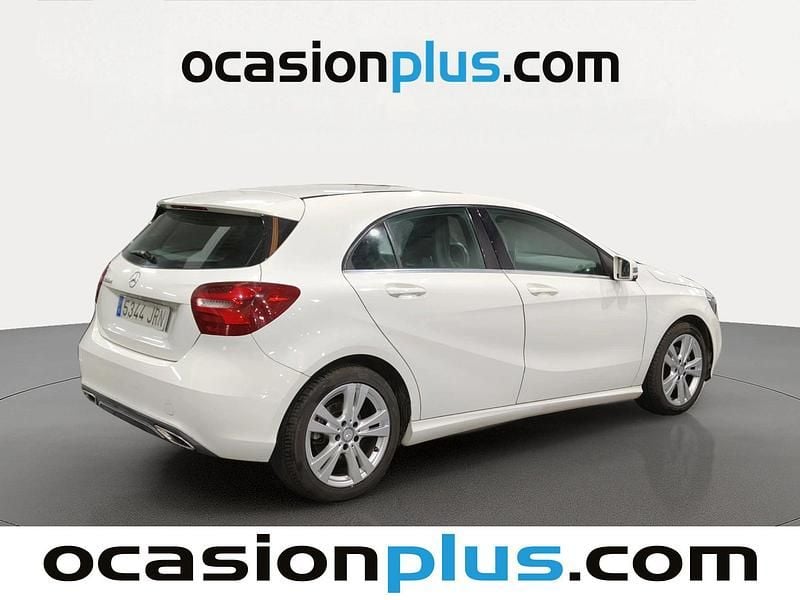 Usado Mercedes A200 Style 136 CV (100 kW) 2016 Blanco Utilitario