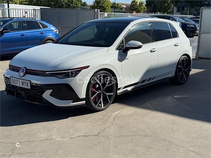 Blanco Usado 2025 VW Golf VIII GTI Clubsport Berlina | 45.900 € (Caro) - Imagen 1/4