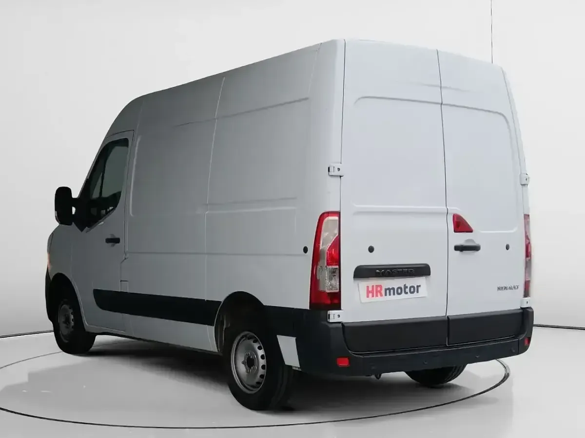 Usado Renault Master 136 CV (100 kW) 2022 Blanco Monovolumen