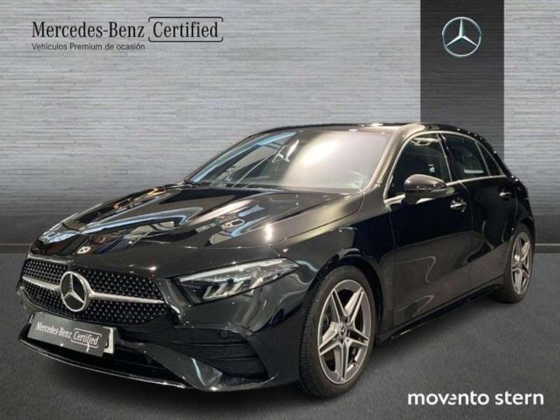 Negro noche Usado 2024 Mercedes A200 Advanced Utilitario | 34.500 € (Precio justo) - Imagen 1/4