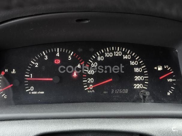 Usado Toyota Corolla Luna 116 CV (85 kW) 2006 Gris / plata Berlina