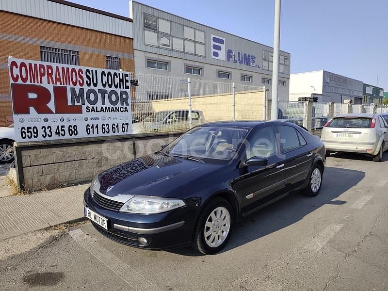 Verde Usado 2002 Renault Laguna II Dynamique Berlina | 2490 € (Precio justo) - Imagen 1/4