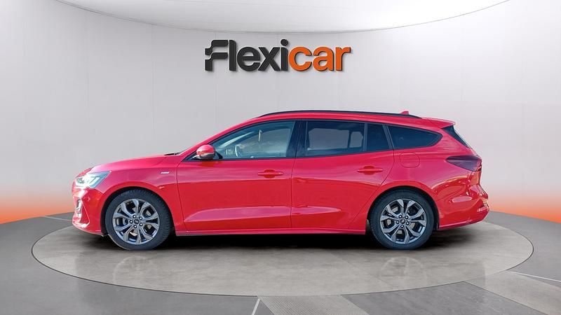 Usado Ford Focus ST-Line 120 CV (88 kW) 2022 Burdeos Utilitario
