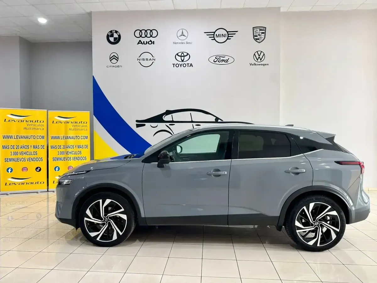 Begagnad Nissan Qashqai Tekna+ 158 HK (116 kW) 2022 Grå SUV