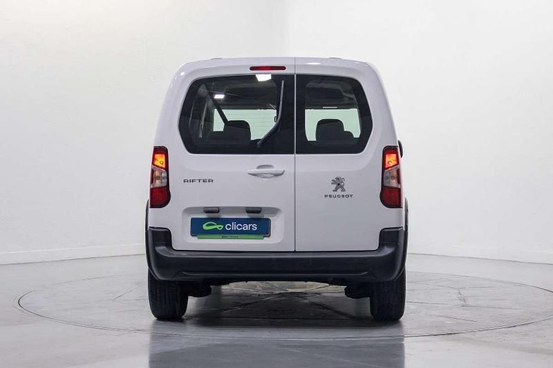 Usado Peugeot Rifter Active 102 CV (75 kW) 2022 Blanco Monovolumen