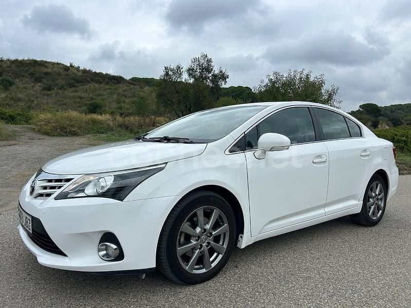 Blanco Usado 2014 Toyota Avensis Comfort Berlina | 7500 € (Buen precio) - Imagen 1/4