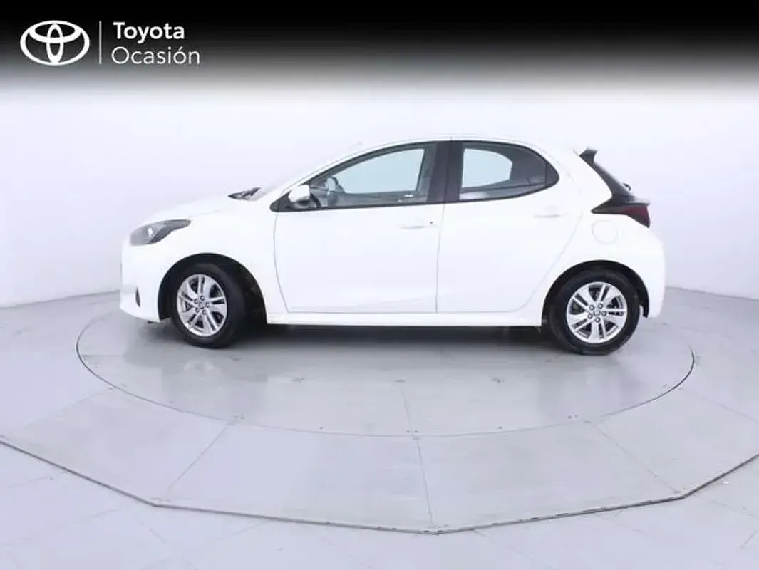 Occasion Toyota Yaris Hybrid Business Edition 116 PK (85 kW) 2023 Wit Hatchback