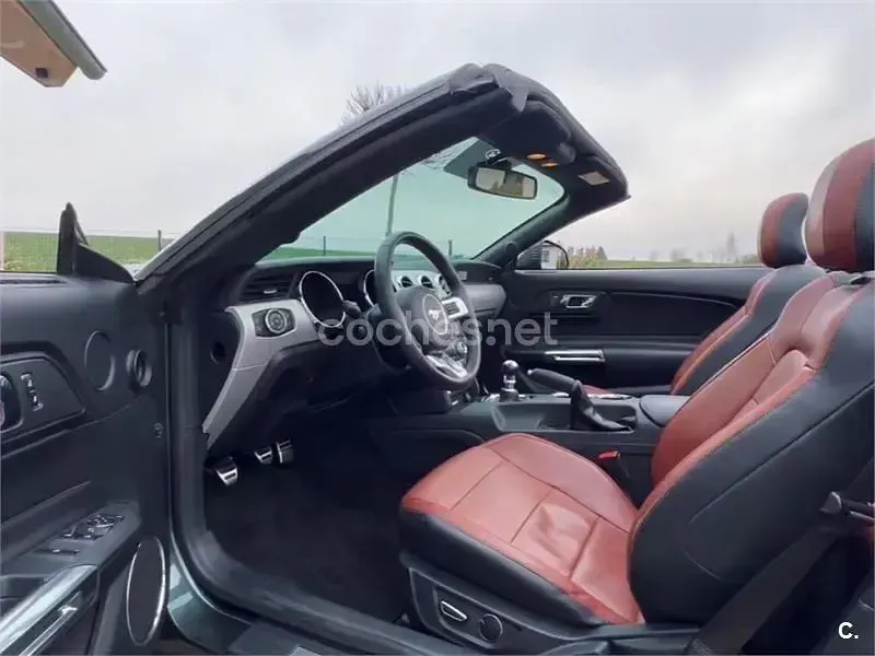 Usado Ford Mustang GT 418 CV (307 kW) 2017 Verde Descapotable