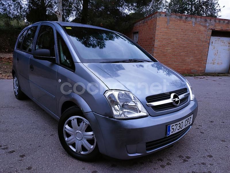 Usado Opel Meriva Cosmo 75 CV (55 kW) 2003 Gris / plata Monovolumen