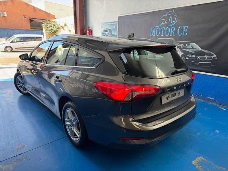 Usado Ford Focus Active 125 CV (91 kW) 2020 Gris / plata Familiar