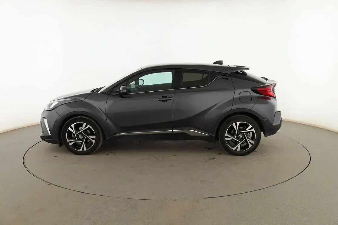 Usado Toyota C-HR Advance 122 CV (89 kW) 2022 Gris SUV