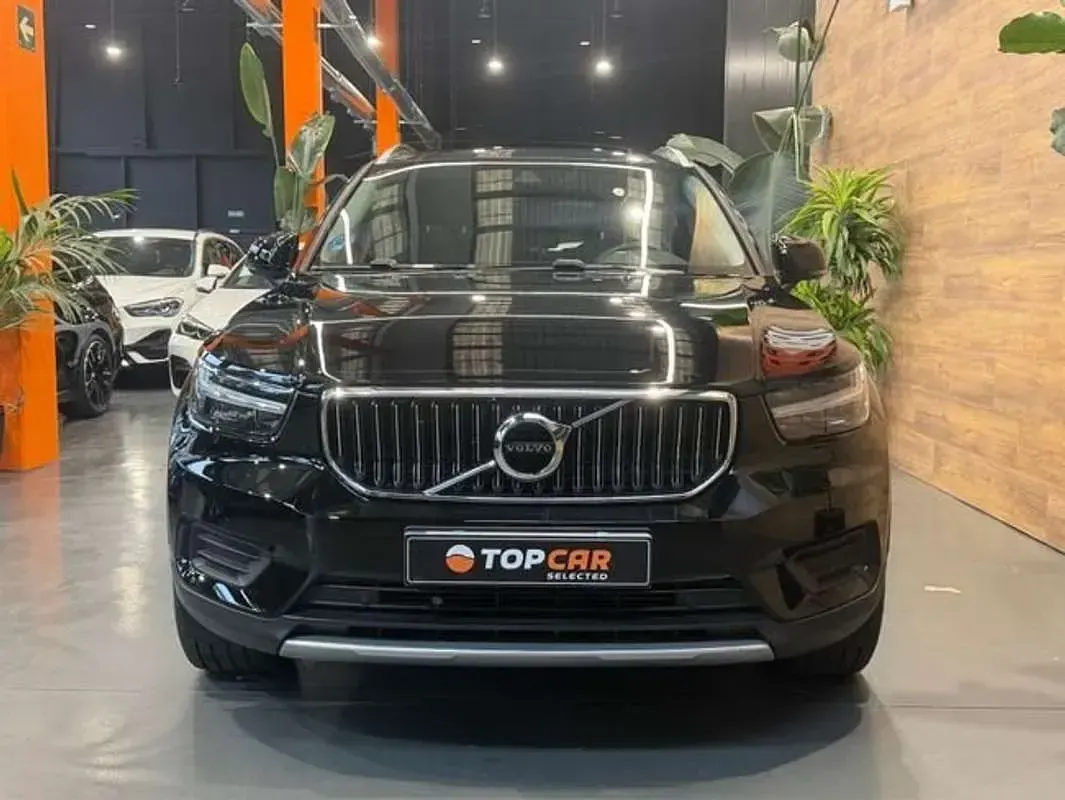 Usado Volvo XC40 Inscription 211 CV (155 kW) 2021 Negro SUV