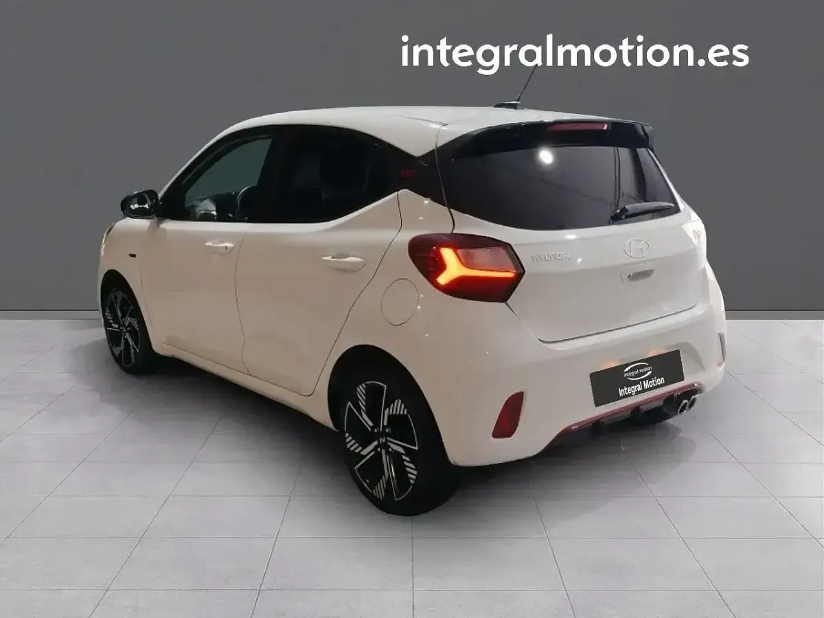 Usado Hyundai i10 N Line 84 CV (61 kW) 2024 Blanco Utilitario