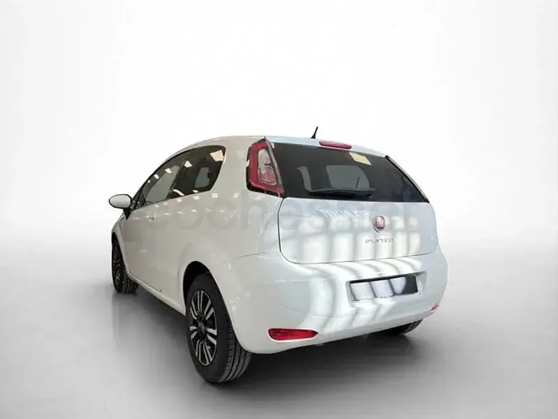 Käytetty Fiat Punto 69 HP (50 kW) 2017 Valkoinen Viistoperä