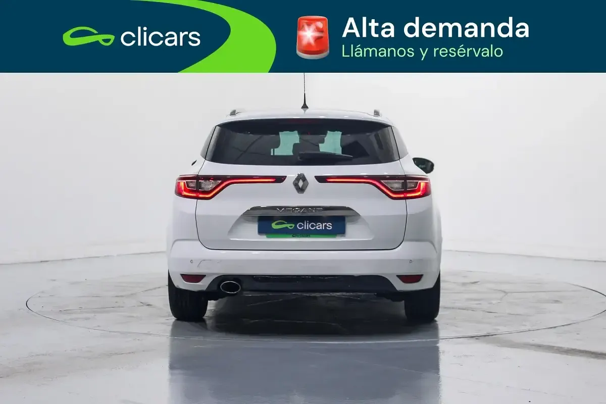 Usado Renault Mégane GrandTour Zen 130 CV (95 kW) 2017 Blanco Familiar