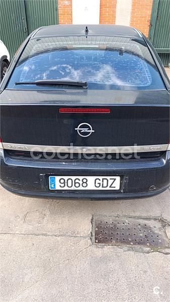 Usado Opel Vectra Cosmo 120 CV (88 kW) 2008 Negro Berlina