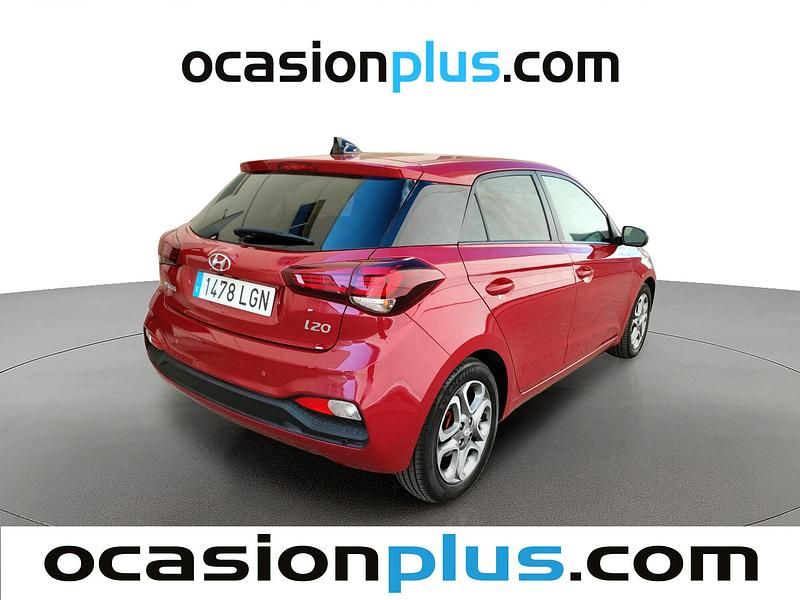 Usado Hyundai i20 100 CV (73 kW) 2020 Rojo Utilitario