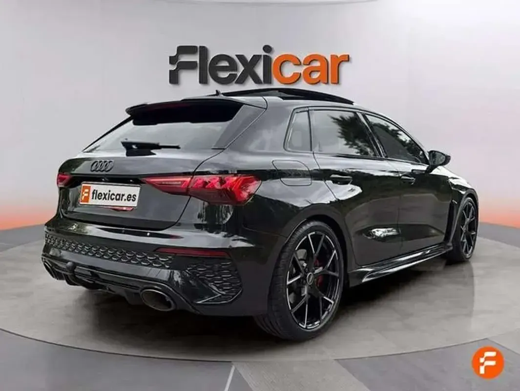 Usado Audi RS3 Sportback 400 CV (294 kW) 2022 Negro Utilitario
