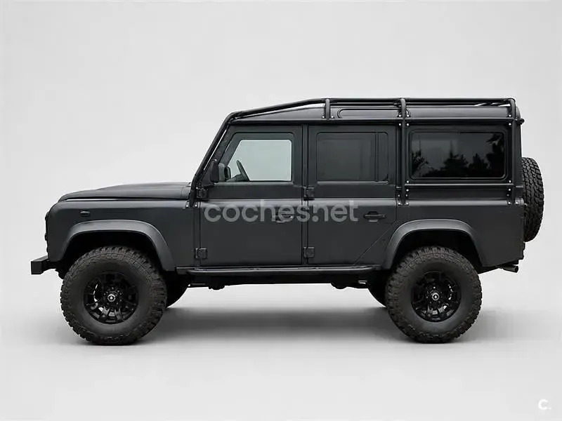 Usado Land Rover Defender 122 CV (89 kW) 2004 Gris / plata Familiar