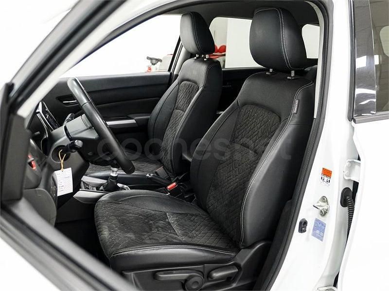 Usado Suzuki Vitara GLX 129 CV (94 kW) 2022 Negro SUV