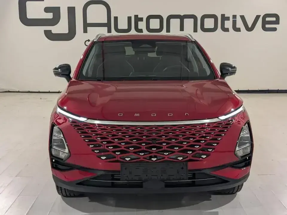 Usado Omoda 5 147 CV (108 kW) 2025 Rojo SUV