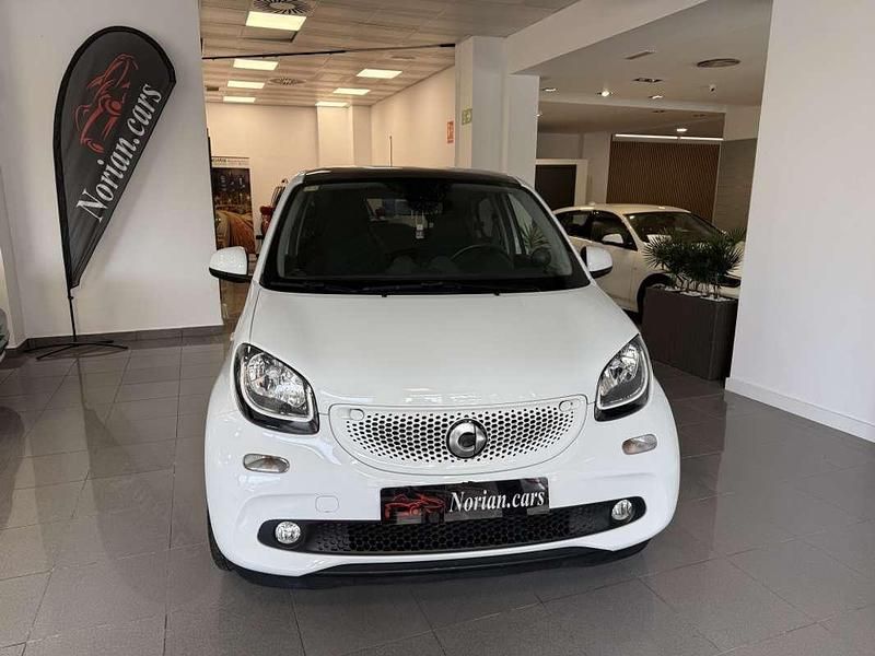 Usado Smart ForFour Passion 90 CV (66 kW) 2017 Blanco Utilitario