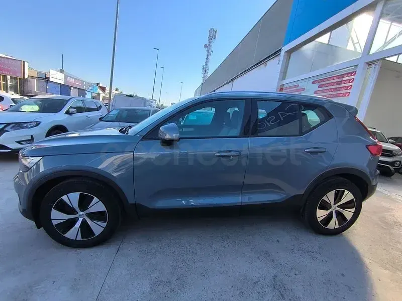 Usado Volvo XC40 Momentum 129 CV (94 kW) 2021 Gris / plata SUV