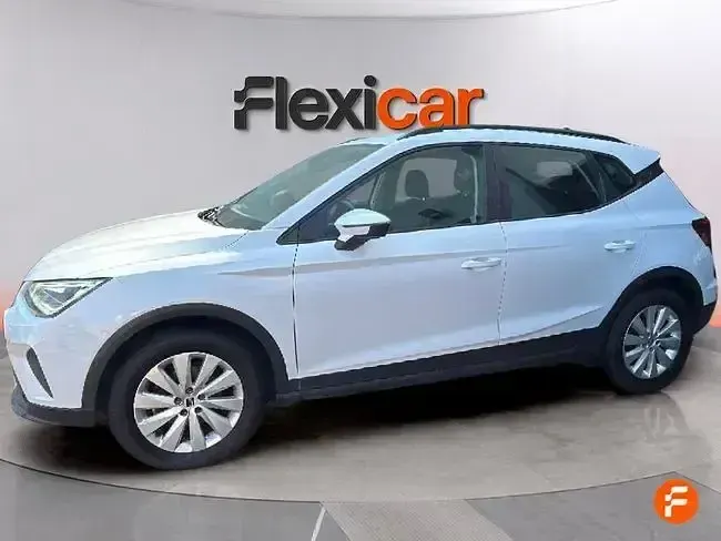 Usado Seat Arona Style 115 CV (84 kW) 2024 Blanco SUV