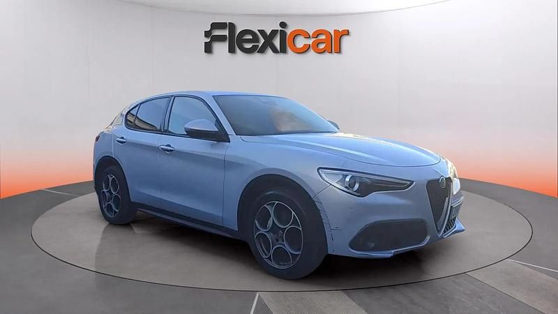 Usado Alfa Romeo Stelvio Sprint 160 CV (117 kW) 2022 SUV