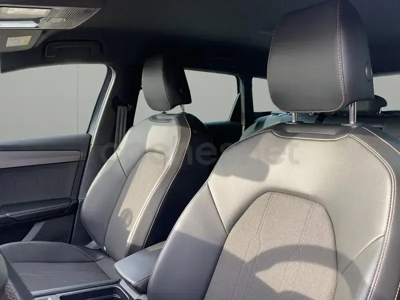 Usado Cupra Leon 150 CV (110 kW) 2025 Gris / plata Familiar