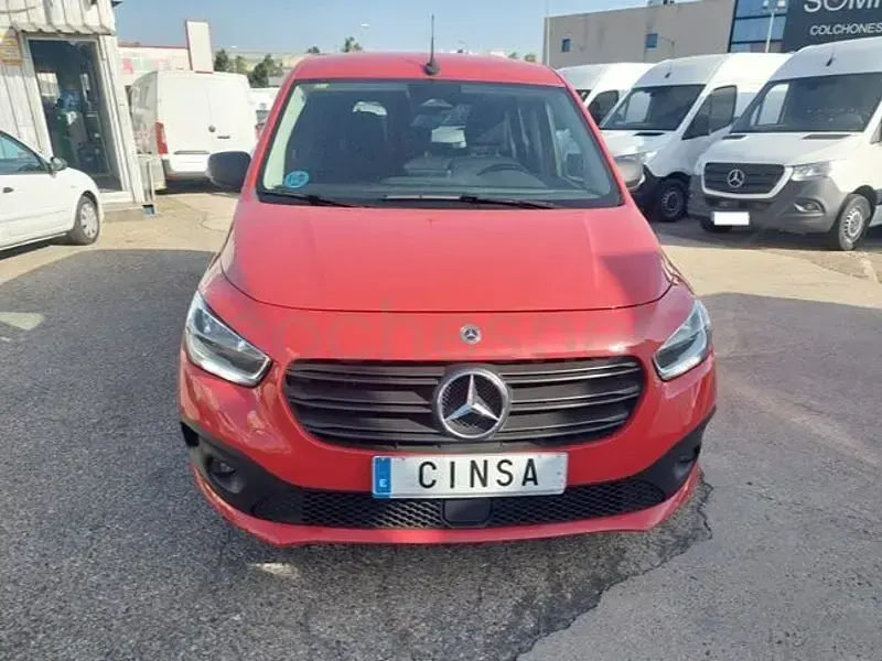 Usado Mercedes Citan 110 95 CV (69 kW) 2022 Rojo Monovolumen