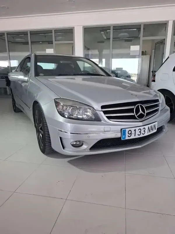Usado Mercedes C200 184 CV (135 kW) 2010 Gris Coupe