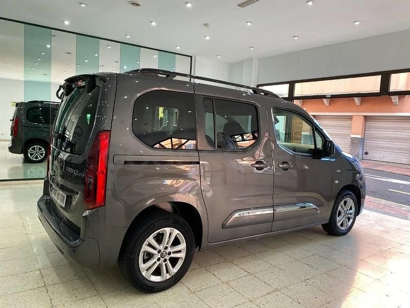 Usado Toyota Proace Verso Active 110 CV (80 kW) 2023 Gris / plata Familiar