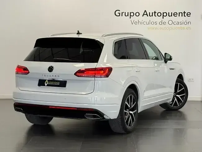 Usado VW Touareg Elegance 286 CV (210 kW) 2022 Blanco SUV