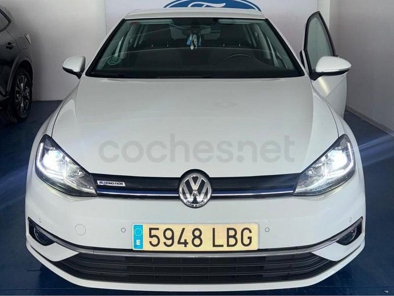 Usado VW Golf VII Advance 130 CV (95 kW) 2019 Blanco Berlina