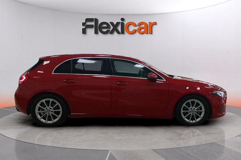Usado Mercedes A180 116 CV (85 kW) 2019 Rojo Berlina