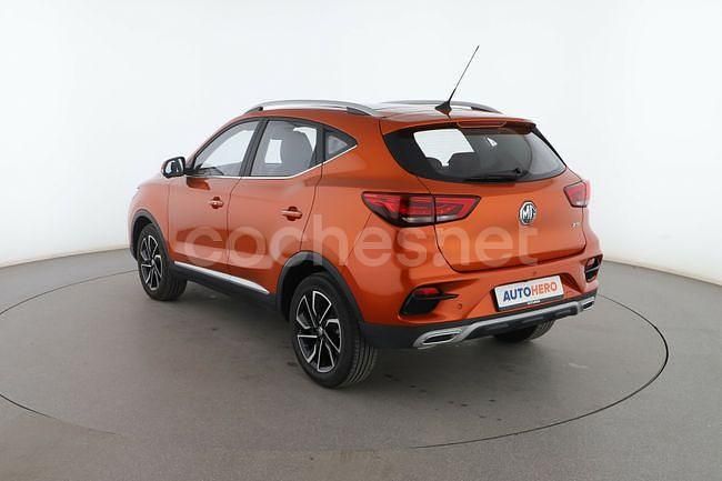 Usado MG ZS Luxury 111 CV (81 kW) 2024 Naranja Berlina