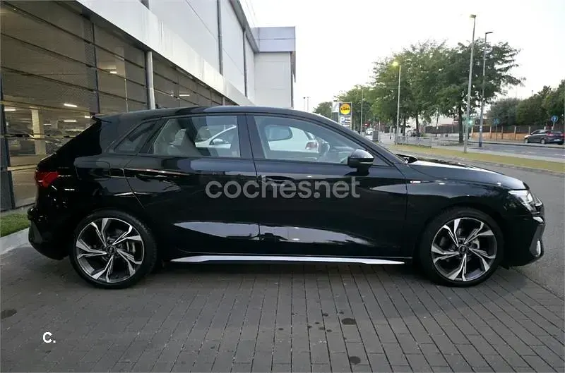 Usado Audi A3 S-Line 150 CV (110 kW) 2022 Negro Berlina