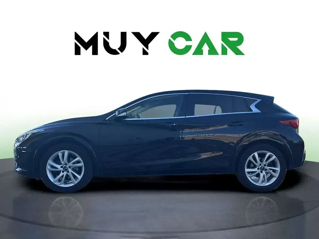 Usado Infiniti Q30 Premium 109 CV (80 kW) 2018 Blanco Utilitario