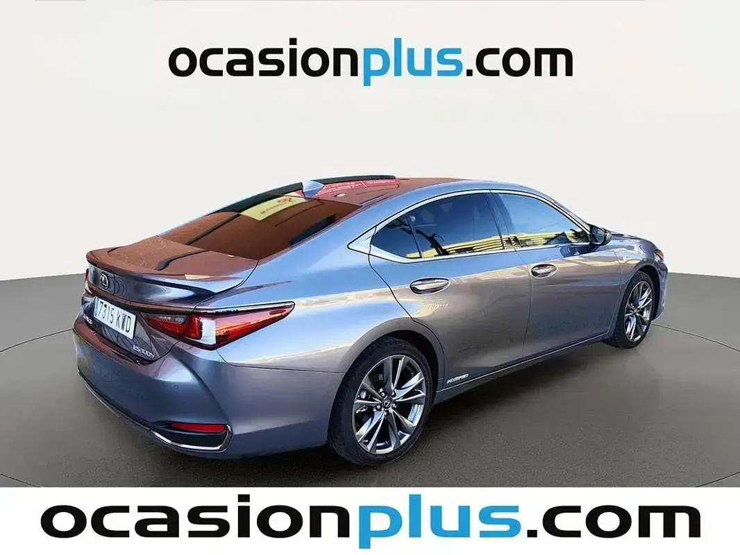 Usado Lexus ES300 Sport Line 218 CV (160 kW) 2019 Gris Berlina